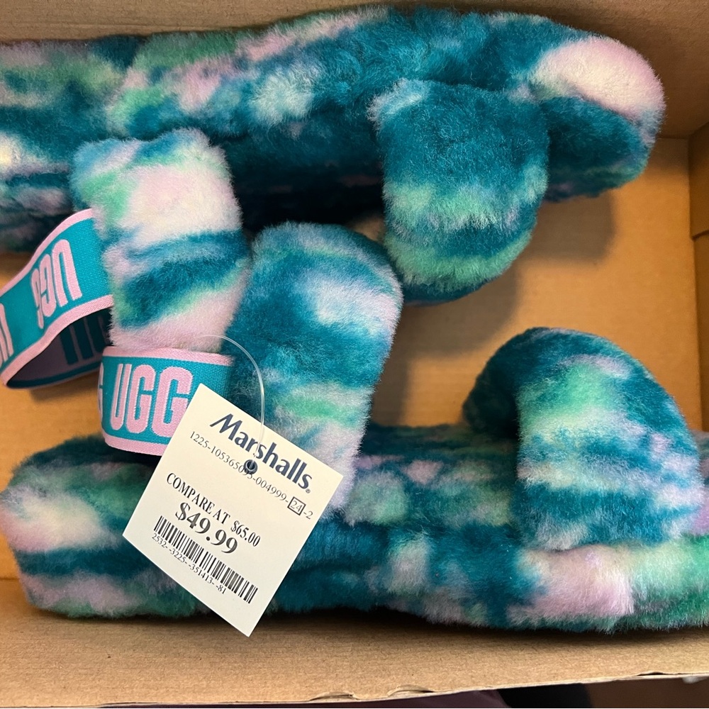 Ugg Fluff Yeah Marble Sandals! Brand New with box! Size 7
